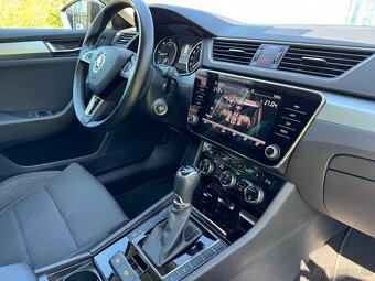 Škoda Superb combi 2.0 TDI DSG STYLE - 9