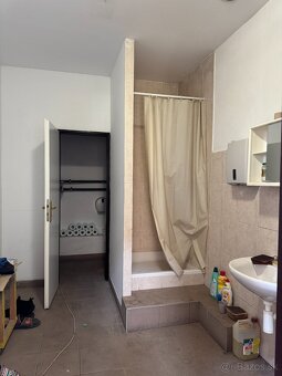 Priestor na prenájom – hala 192 m² v Bratislave - 9