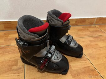 Detské lyže, lyžiarky a paličky - 9