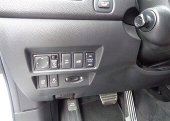 Infiniti QX70 QX70S 3.7i V6 AWD benzín automat 235 kw - 9