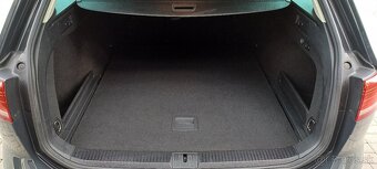 Volkswagen Passat Variant 1.6 TDI DSG HighLine Možný Leasing - 9
