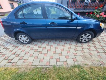 Hyundai accent 1.4 i 2007 - 9