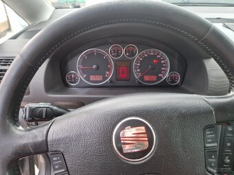 Predám Seat Alhambra 4x4 r.v.2008 - 9