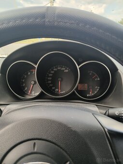 Mazda 3 2005 1.6 benzín 191000 km - 9