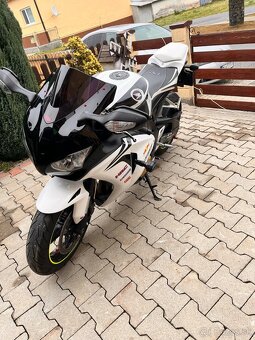Honda cbr 1000rr - 9