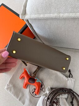 Hermes kelly mini kabelka khaki s krabicou - 9