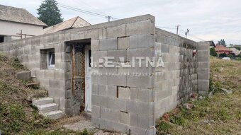 STAVEBNÝ POZEMOK SO STAVEBNÝM POVOLENÍM, 502 M2, LUKAVICA - 9