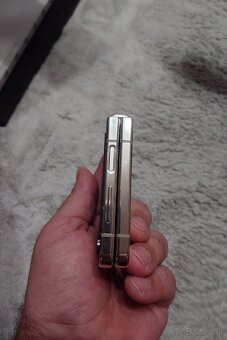 Samsung galaxy FLIP 5 - 9