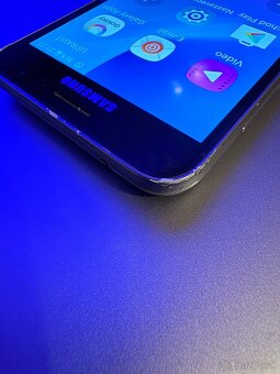 Samsung Galaxy J3 (2016) 8 GB - 9
