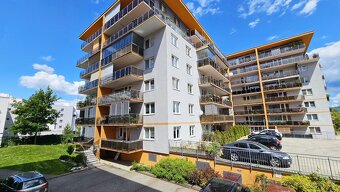 EXKLUZÍVNE Moderný 2-izbový byt, veľký balkón, výbor - 9