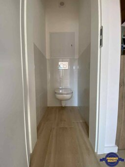 PREDAJ: 3 izbový luxusný byt s balkónom - Komárno - 9