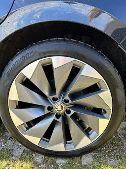 Škoda Enyaq 80 82 kwh tepelko matrix tazne r21 DCC - 9