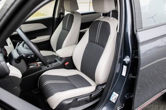 Honda HR-V E:HEV 1.5 i-MMD (2024) - 9