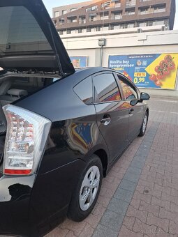 Toyota Príus 30 - 9