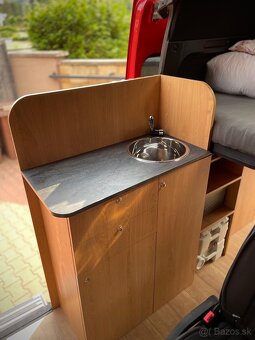 Autokaravan Renault Master . Obytná dodavka - 9