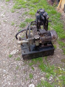 Predám tuto hydraulickou jednotku"" - 9