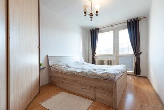 REZERVOVANÝ VEĽKOMETRÁŽNY 4 IZBOVÝ BYT S DVOMI LODŽIAMI - 9