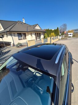Touareg R-line, 210kw, 98.000km, vzduch, panorama - 9