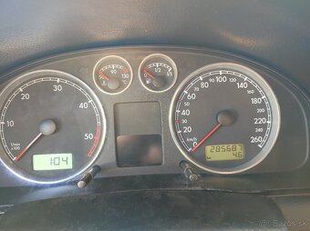 Volkswagen Passat - 9