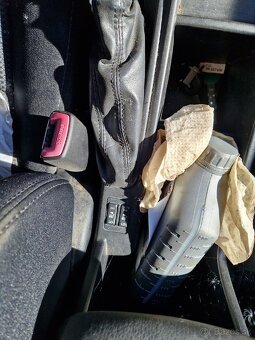 Rozpredam Subaru Forester 2.0D rv 2011 - 9