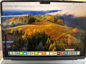 MacBook Air 13” M2 8/256GB - 9