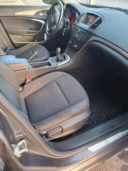 Predám Opel Insignia 2.0 CDTI r. v. 2011 - 9