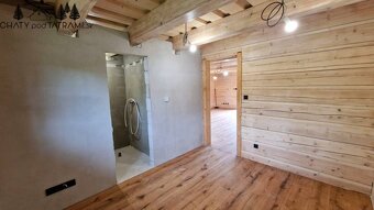 Tradičná 4i drevenica na okraji obce Čierny Balog - 9