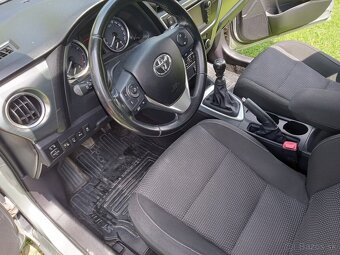 Predám Toyota Auris 1.6 97kw M6 - 9