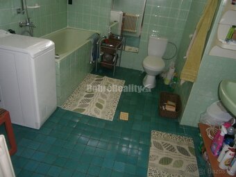 REZERVOVANÉ  Rodinný dom v obci Jasová pri Nových Zámkoch v - 9