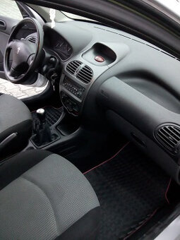 Peugeot 206, 1.4 i, Benzín - 9