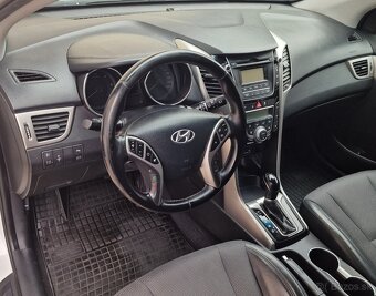 Hyundai i30 CW 1.6 CRDi 16V Style 94Kw AT6 SR - 9