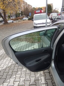 Peugeot 206 - 9