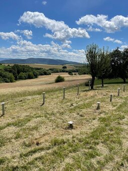 Na predaj pozemok s povolením na výstavbu RD - 9