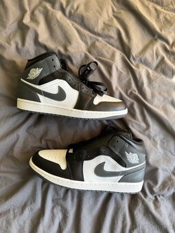 Pánske topánky Nike Air Jordan 1 Mid - 9