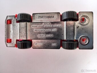 MATCHBOX - MACK AUXILIARI POWER TRUCK - POZRI DETAILNÉ FOTO - 9