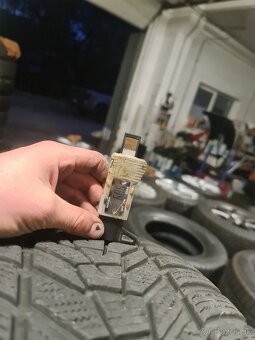 DVOJ ROZMER 275/40 R21 A 315/35 R21 - 9