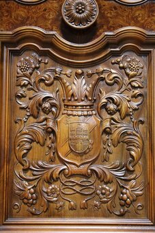 Starožitná neorenesanční knihovna na lvích tlapách - 9