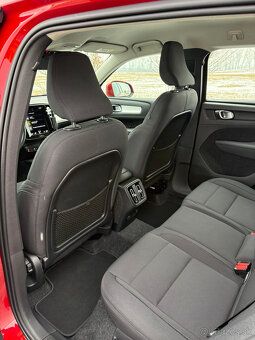 Volvo XC40 D3 Momentum AT 110kW - 9