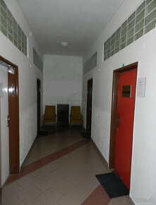 ✳️ Kancelárske priestory, 2 miestnosti - 35 m2, v centre ✳️ - 9