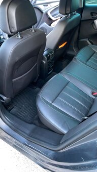 Opel Insignia Combi 2011 2.0 CDTI 118kw - 9
