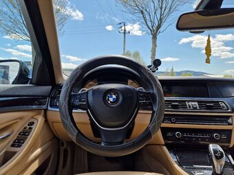 BMW Rad 5 Touring, Automat, 2011 - 9