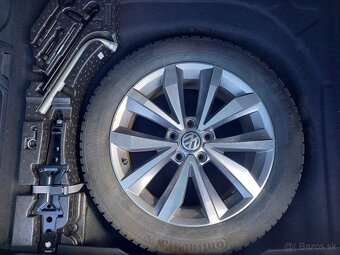 Volkswagen Passat Variant 2.0 TDI DSG Higline - 9