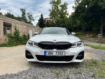 BMW 320d XDrive M paket - 9