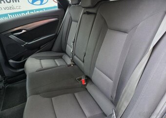 Hyundai i40 1.7-1.MAJITEL-DPH-FA SERVIS - 9