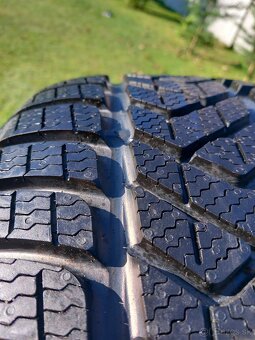 235/40 r18 zimne pneumatiky - 9