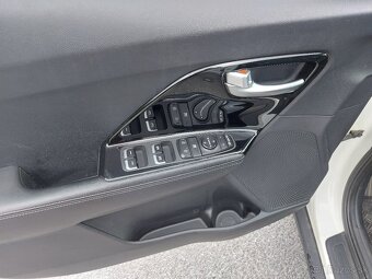 KIA Niro 1.6 GDi Plug-In Hybrid Gold - 9
