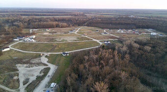 Stavebný pozemok 32 km od Ba v Maďarsku pri Mosonmagyaróvári - 9