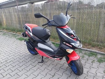 Aprilia SR 50 - 9