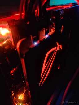 ASUS ROG Strix Advanced Gaming NVidia GTX 1080 8GB GDDR5X - 9
