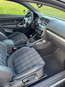 Volkswagen Scirocco 1,4 Tsi 90 kW rv .6/2011 - 9